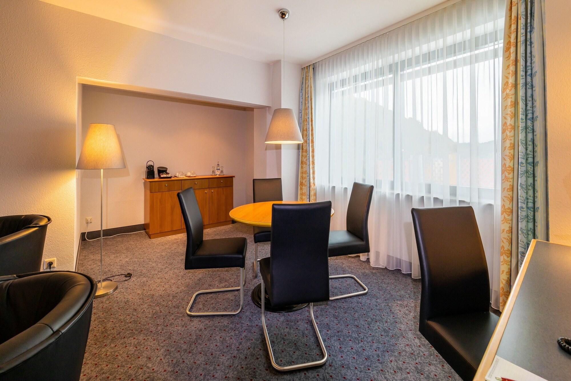 City Hotel Suhl Buitenkant foto